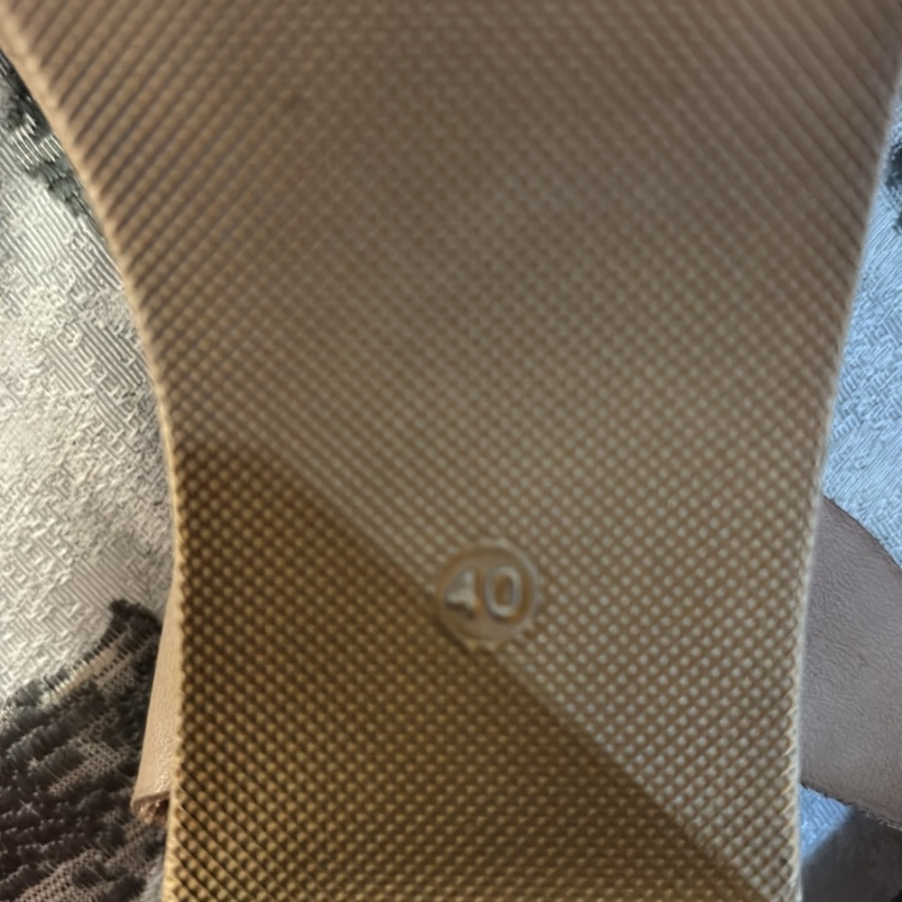 Sandals - Picture 8 of 8